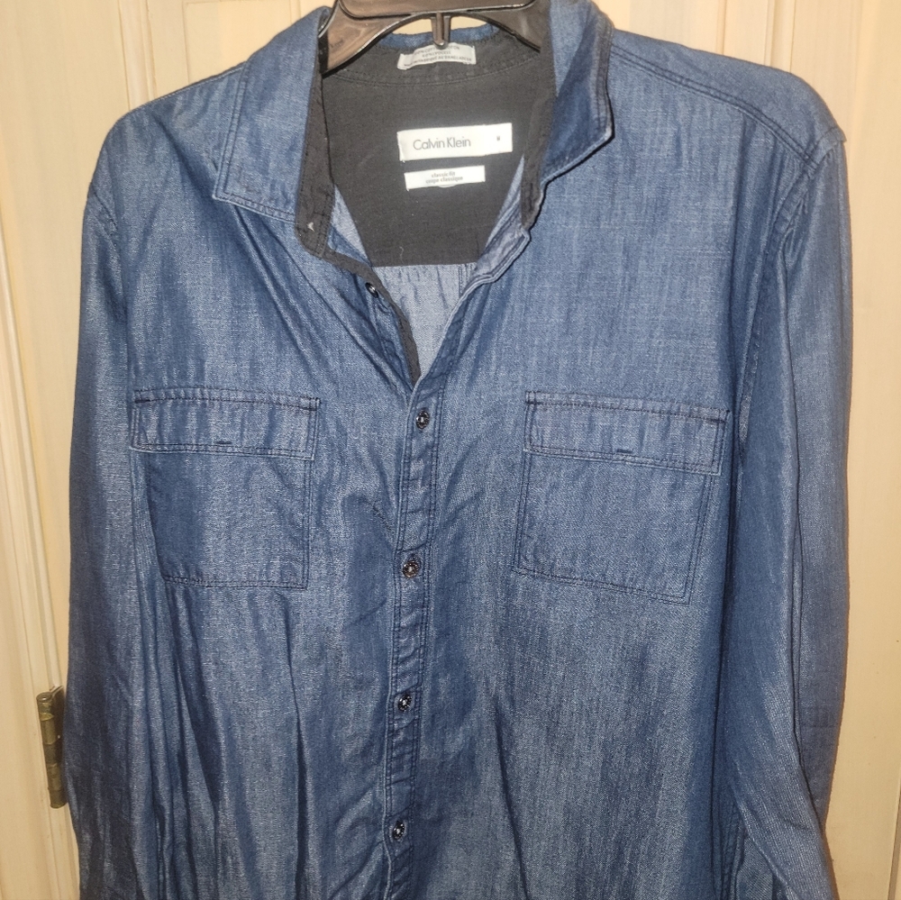 Mens Sz M Calvin Klein Classuc Fit Soft Denim Jean Shirt Cute Pockets - Picture 2 of 6